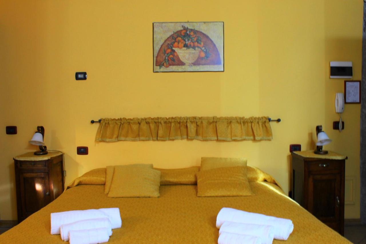 I Due Monaci Hotel โดโมดอสโซลา ภายนอก รูปภาพ
